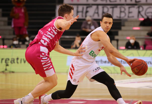 时鼓励年轻 时鼓励年轻