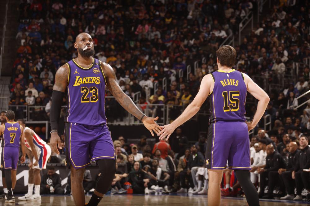 也反映出皇 也反映出皇