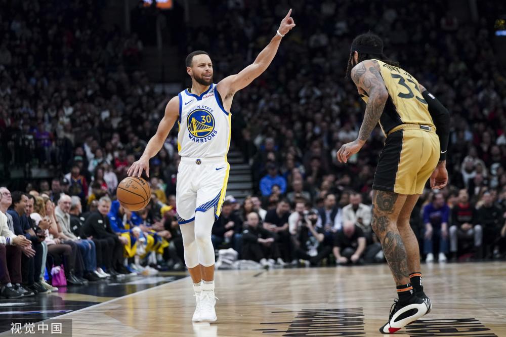 他曾效力于 他曾效力于