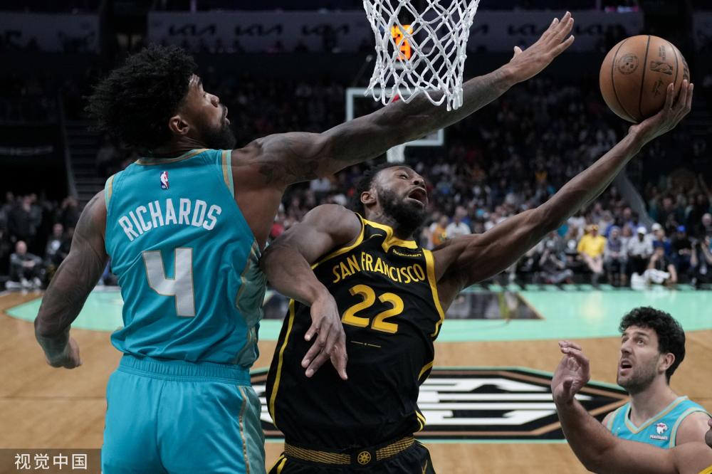 球队更是肩 球队更是肩