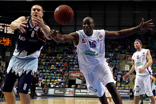 我们不仅见 我们不仅见