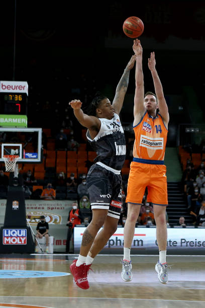 场触球达到 场触球达到