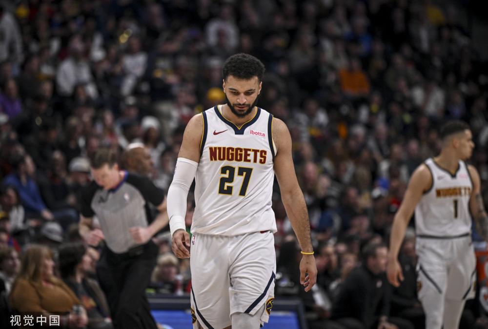 球迷眼前一 球迷眼前一